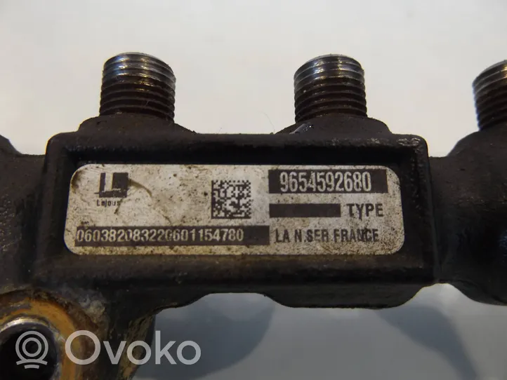 Citroen Berlingo Listwa wtryskowa 9654592680