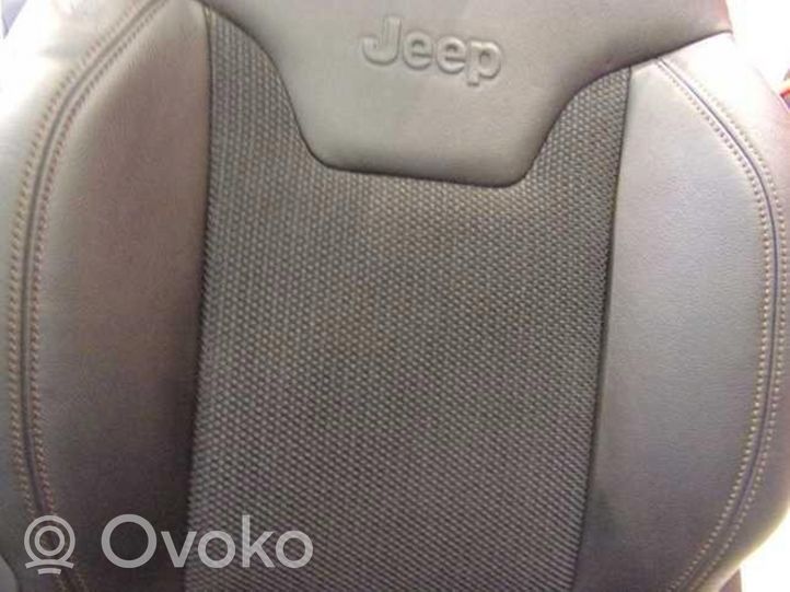 Jeep Cherokee Fotele / Kanapa / Komplet 