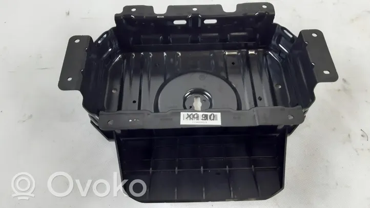 Volvo XC90 Battery box tray 31698527