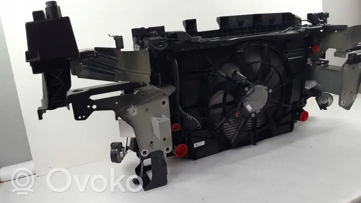 Volvo XC40 Pannello di supporto del radiatore 