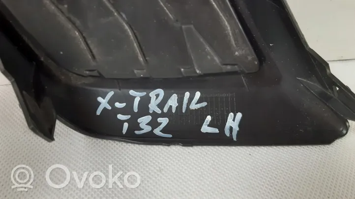 Nissan X-Trail T32 Kratka dolna zderzaka przedniego 62257