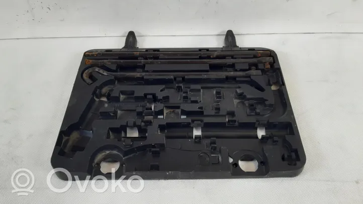 Toyota Land Cruiser (J150) Schowek deski rozdzielczej 09120-60220