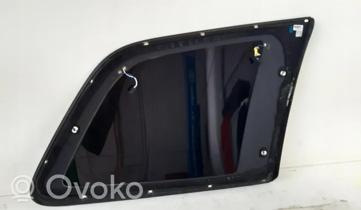 Volvo XC90 Rear side window/glass 