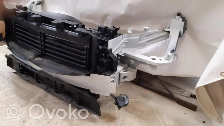 Volvo XC40 Części i elementy montażowe P31686161