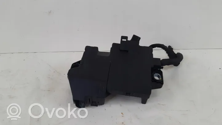 Volvo XC40 Cavo positivo (batteria) 32200334