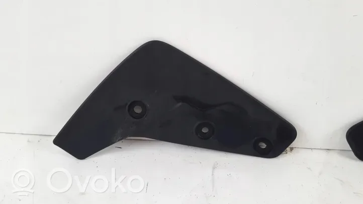 Volvo XC40 Rivestimento paraspruzzi passaruota anteriore 