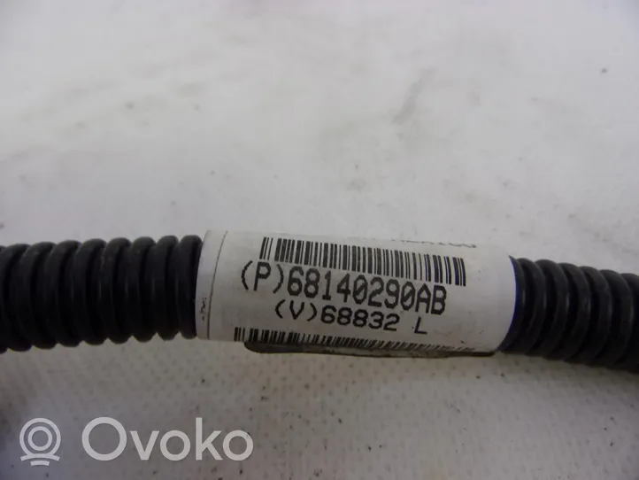 Jeep Cherokee Câble de batterie positif 68140290AB