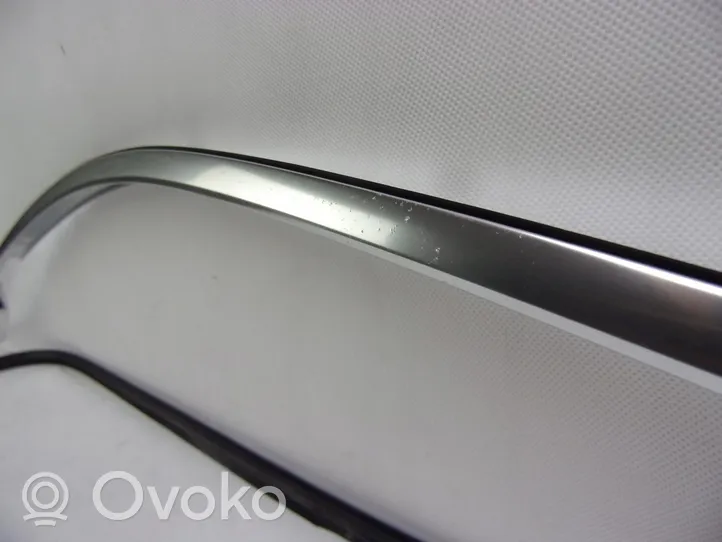 Audi Q8 Dekoratīva jumta lenta – "moldings" 4M8853704