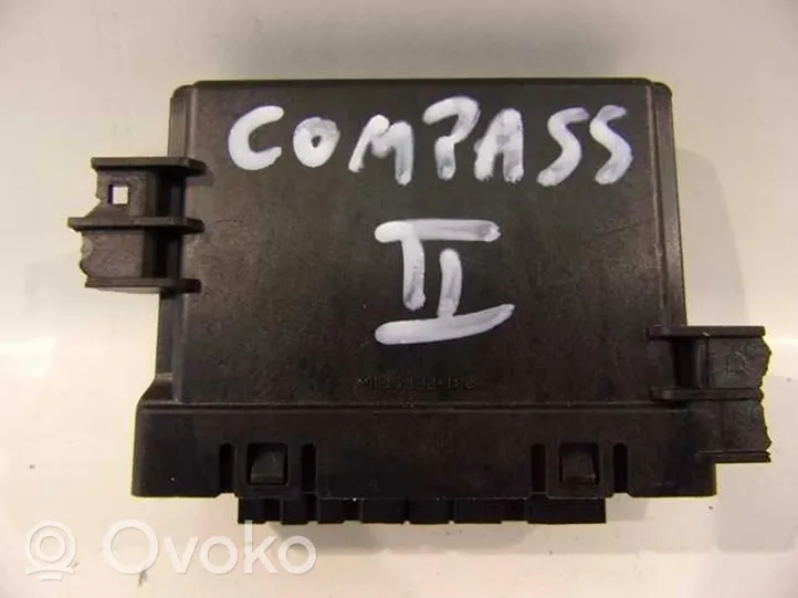 Jeep Compass Pysäköintitutkan (PCD) ohjainlaite/moduuli 68245725AC