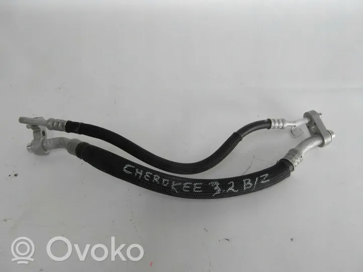 Jeep Cherokee Ilmastointilaitteen putki (A/C) 68103257AC