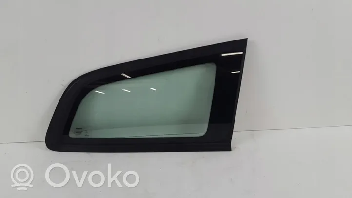 Volvo V60 Fenêtre latérale avant / vitre triangulaire 