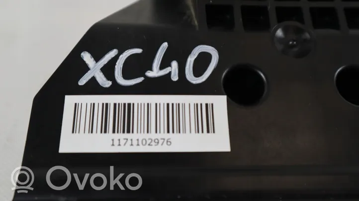 Volvo XC40 Staffa di montaggio della batteria 32132861