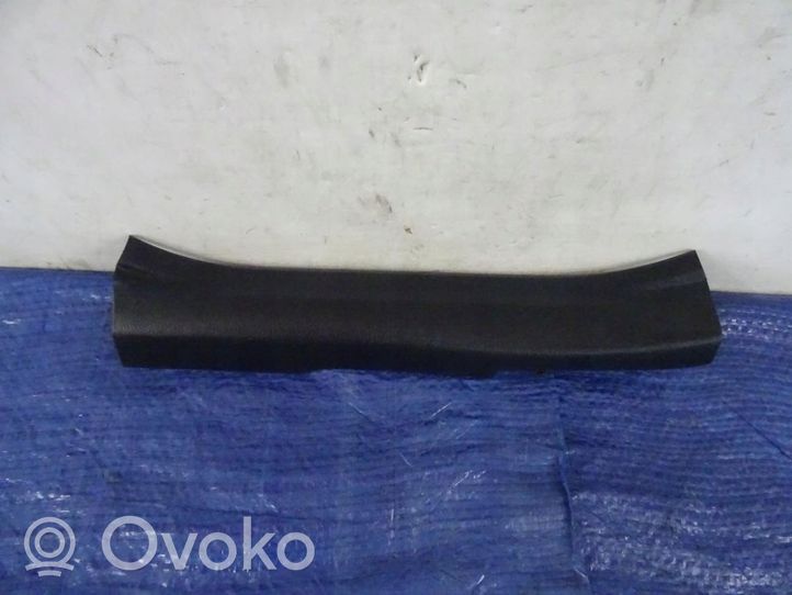 Toyota RAV 4 (XA40) Takaoven kynnyksen suojalista 6791742090