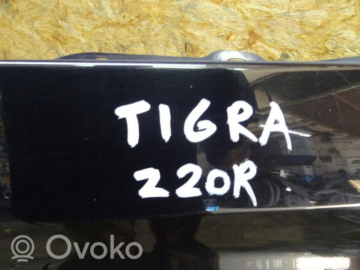 Opel Tigra B Błotnik przedni 