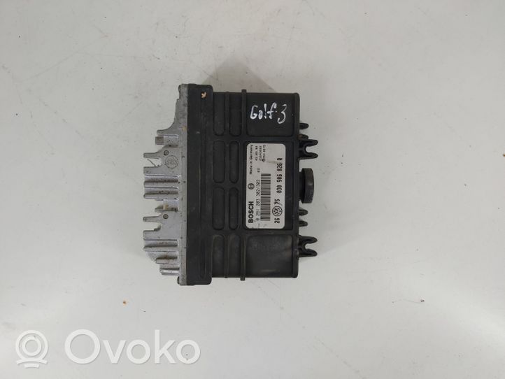 Volkswagen Golf III Calculateur moteur ECU 0261203302303