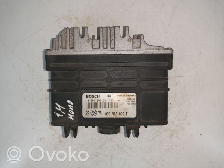 Volkswagen Golf III Engine control unit/module 0261203304305