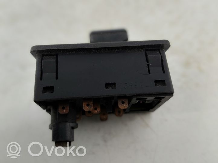 BMW 5 E28 Fog light switch 1369841