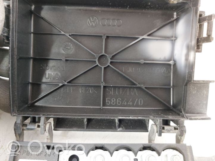 Volkswagen Golf IV Câble de batterie positif 1J0937550AA