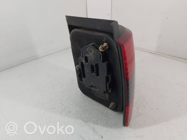 Volkswagen PASSAT B4 Rear/tail lights 3A9945257