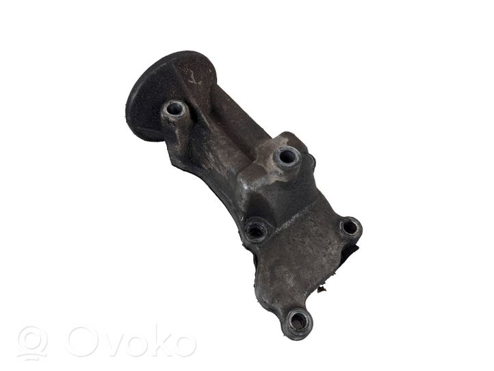 Nissan X-Trail T30 Supporto di montaggio del filtro dell’olio 222901