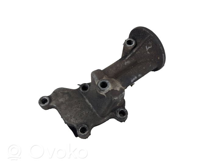 Nissan X-Trail T30 Supporto di montaggio del filtro dell’olio 222901