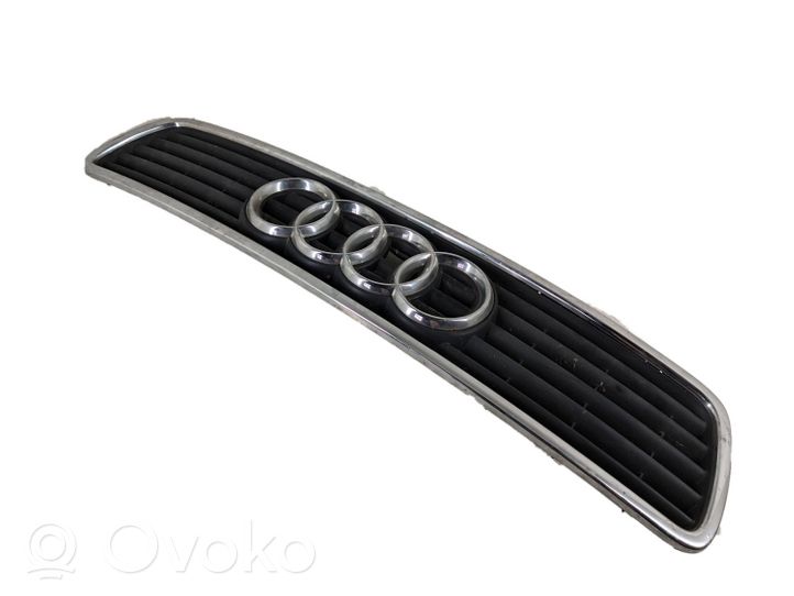 Audi A4 S4 B5 8D Etusäleikkö 8D0853651K