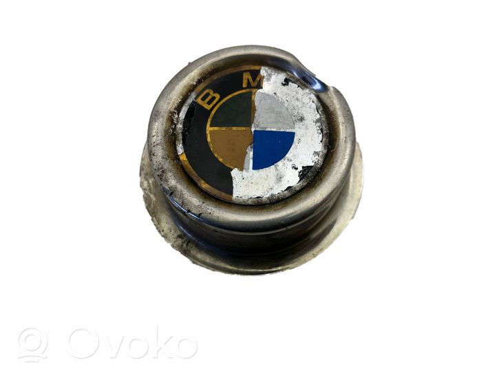 BMW 5 E28 Original wheel cap 