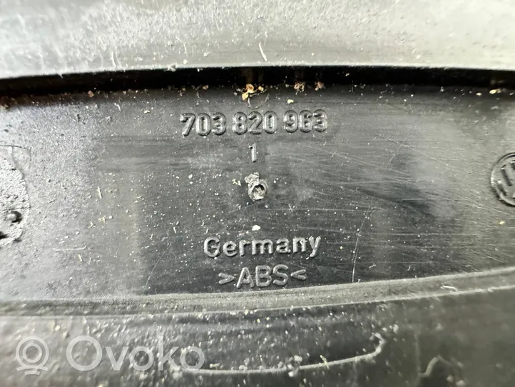 Volkswagen Sharan Centrinės oro grotelės 703820963