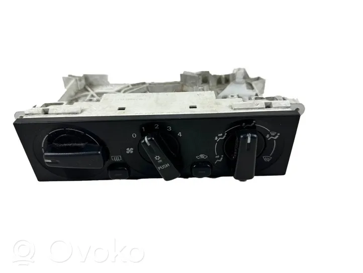 Mitsubishi Carisma Panel klimatyzacji MR500529