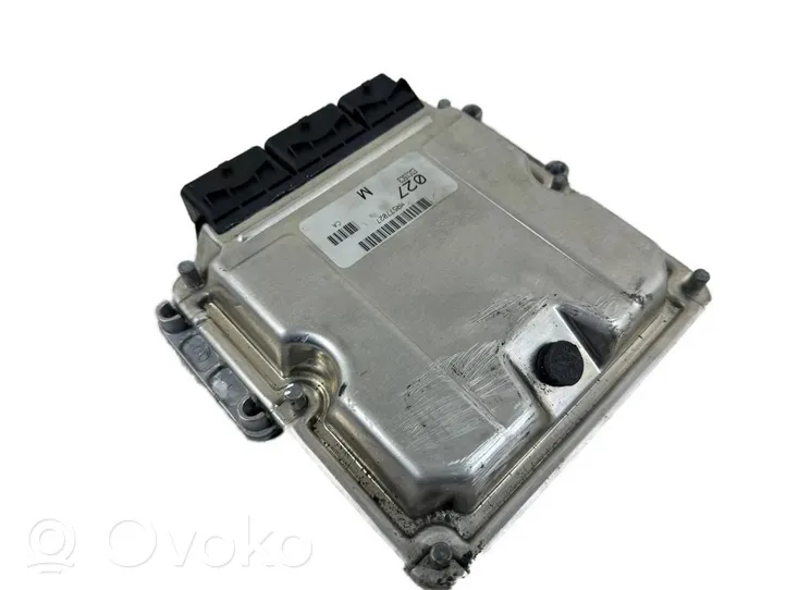 Mitsubishi Carisma Sterownik / Moduł ECU 0281010437