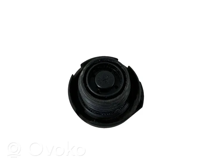 Volkswagen PASSAT B5.5 Fuel tank filler cap 1J0201553C