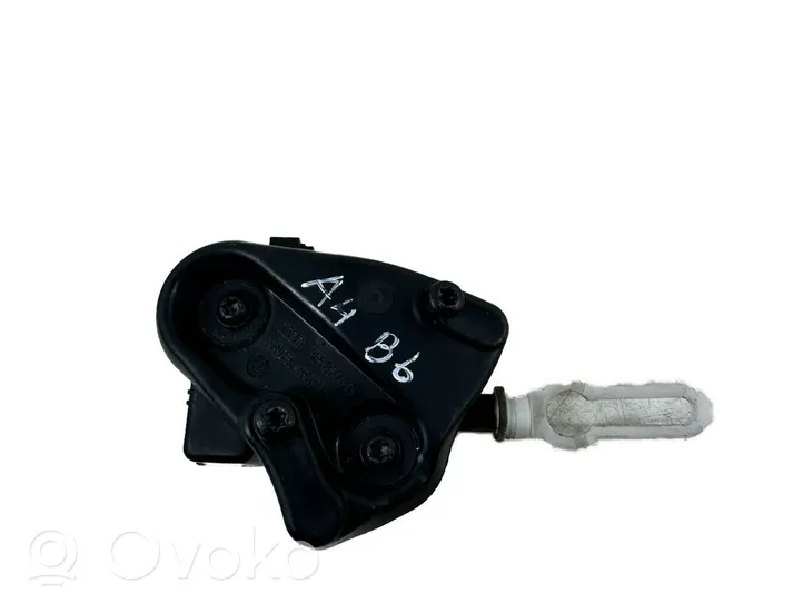 Audi A4 S4 B6 8E 8H Tailgate boot lock/latch motor 8E5827833