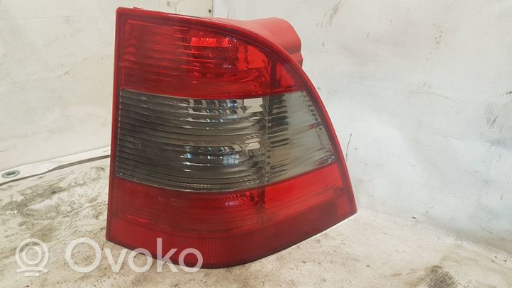 Mercedes-Benz C W203 Lampa tylna 22335600