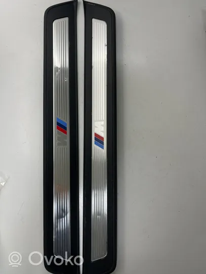 BMW 5 F10 F11 Zestaw listew progowych (wewnętrznych) 8050054