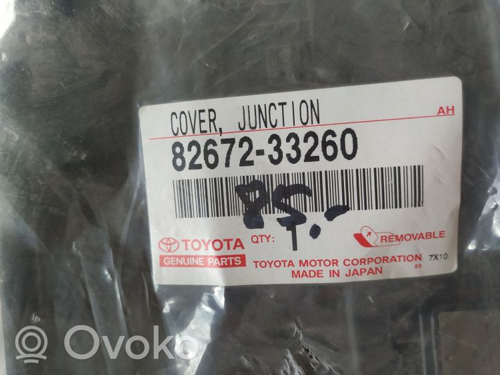 Toyota Camry Dangtelis saugiklių dėžės 8267233260