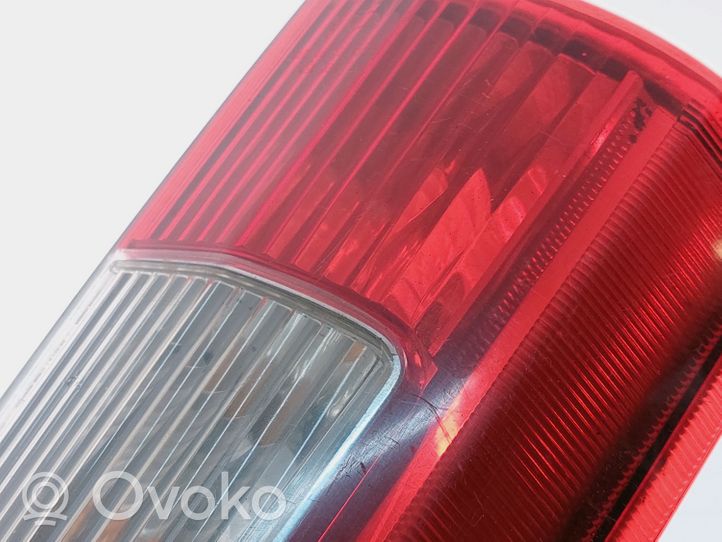 Volvo V70 Galinis žibintas kėbule 