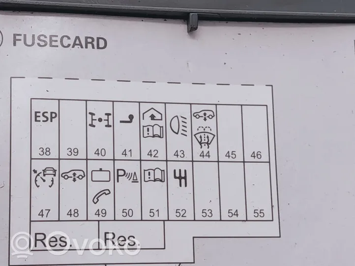 Volkswagen Touareg I Garniture d'extrémité latérale du tableau de bord 