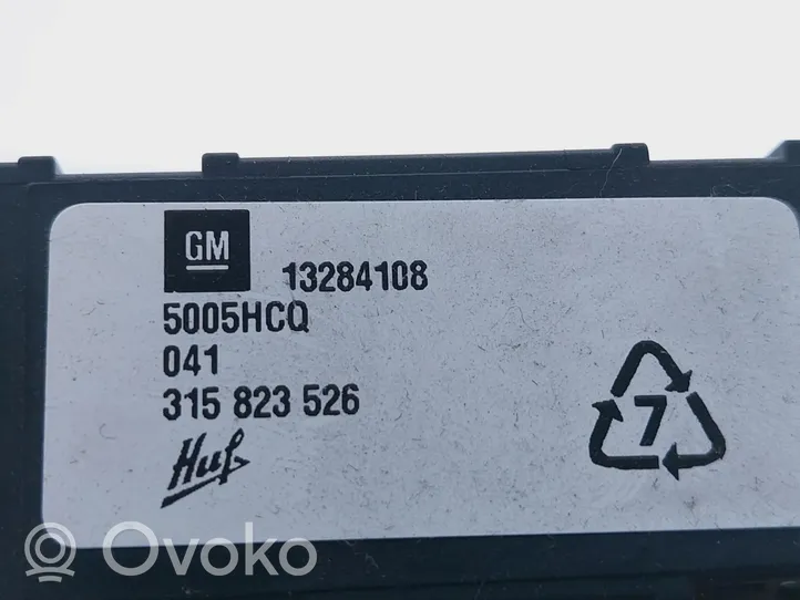 Opel Meriva B Czujnik uderzenia Airbag 13284108
