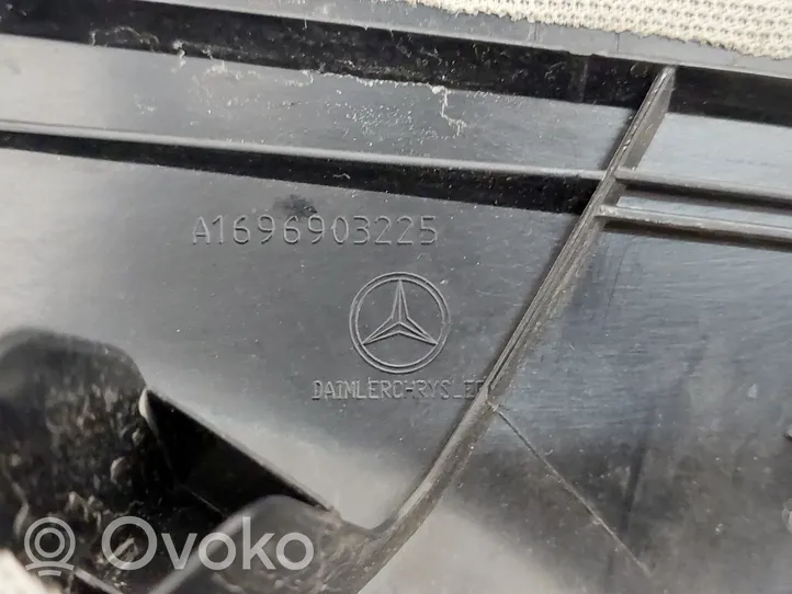 Mercedes-Benz B W245 Osłona słupka szyby przedniej / A 