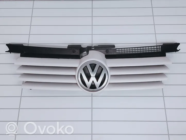 Volkswagen Bora Grille calandre supérieure de pare-chocs avant 