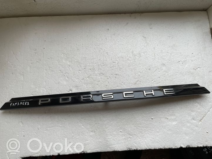 Porsche Panamera (971) Takaluukun koristelista 