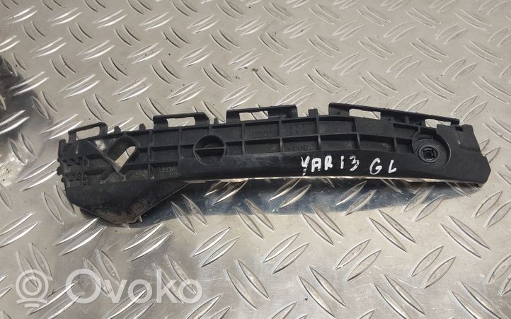 Toyota Yaris Uchwyt / Mocowanie zderzaka tylnego 525760D130