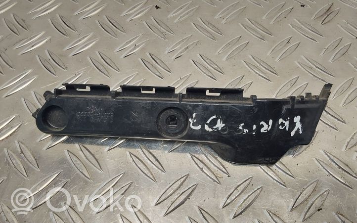 Toyota Yaris Galinis laikiklis bamperio 525750D030