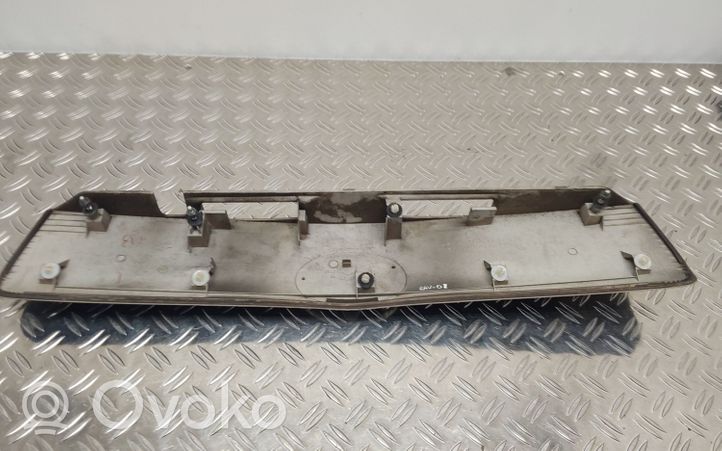 Toyota RAV 4 (XA30) Listwa oświetlenie tylnej tablicy rejestracyjnej 7680142040