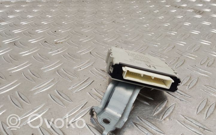 Toyota Avensis T270 Module d'éclairage LCM 8994020010