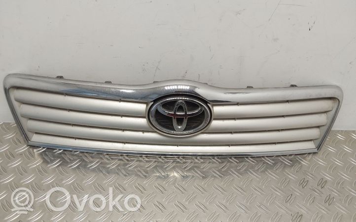 Toyota Avensis T250 Grille calandre supérieure de pare-chocs avant 5311405060