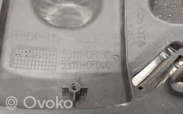 Toyota Corolla Verso AR10 Grille calandre supérieure de pare-chocs avant 531110F030