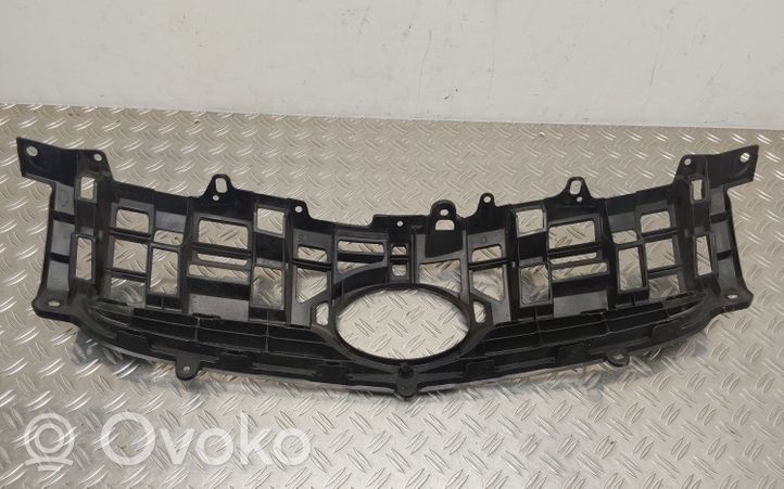 Toyota Prius (XW30) Etupuskurin ylempi jäähdytinsäleikkö 5311147020