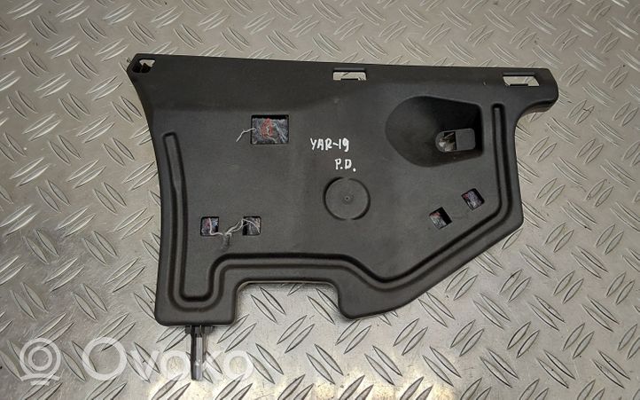 Toyota Yaris Autres pièces du tableau de bord 556070D050