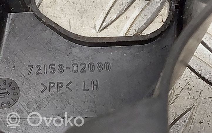 Toyota Auris 150 Osłona szyn przedniego fotela kierowcy 7215802080